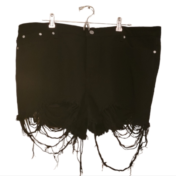 18 Black Missguided Women's Extreme Riot Shorts Plus Size Jean Shorts 18 Women's - Picture 1 of 8